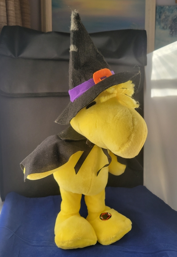 Vintage Peanuts Woodstock Halloween dancing toy VG condition